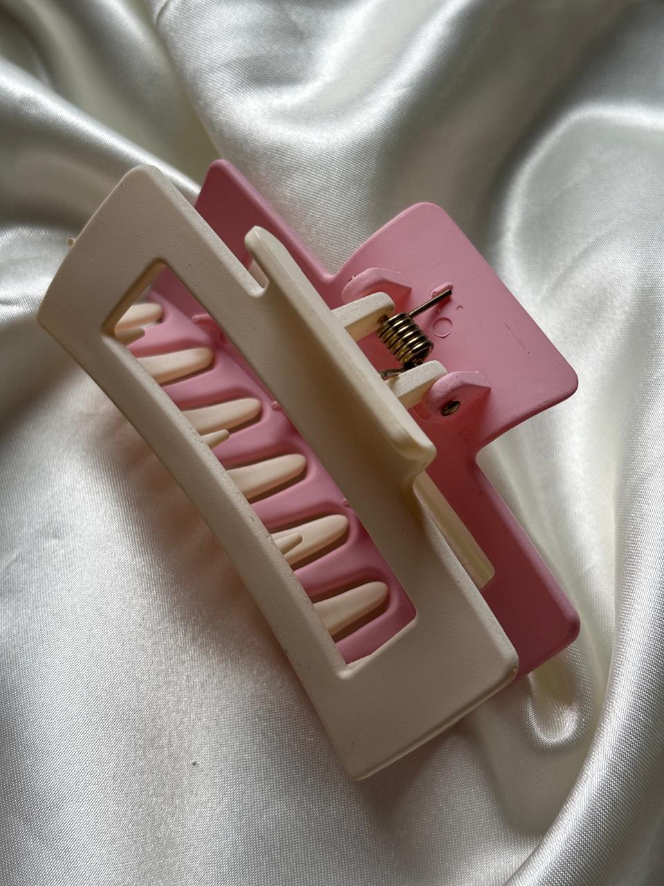 Pinteresty Two Tone Claws Hair Clutch