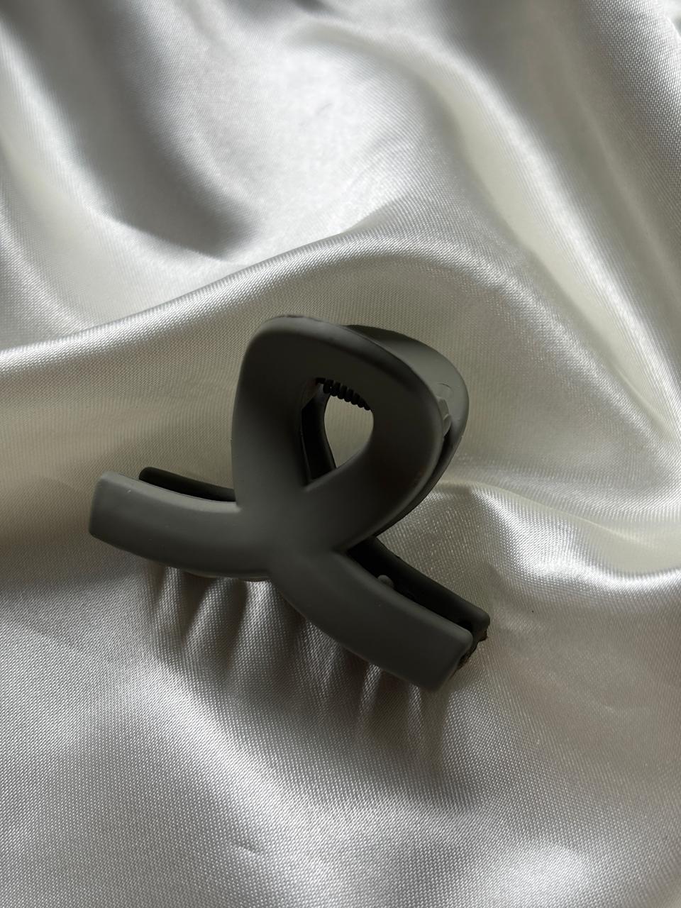 Minimalist Claws Hair Clutch