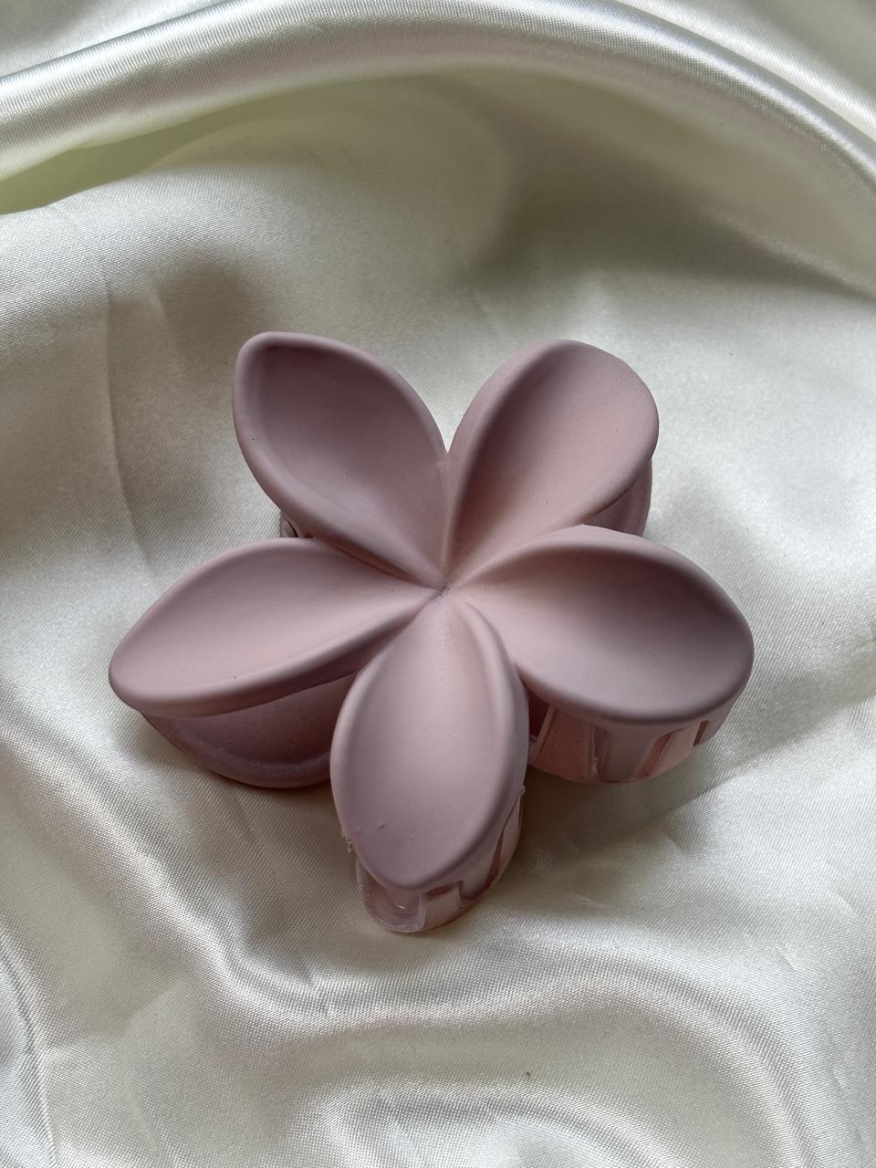 Flower Claws Hair Clutch