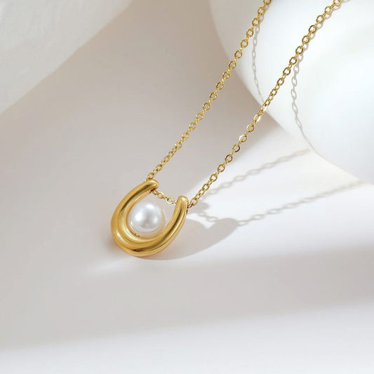 Curve Pearl Neckchain