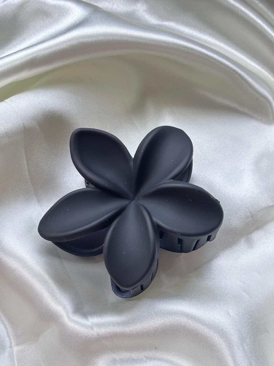 Flower Claws Hair Clutch