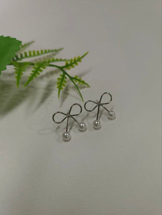 Elegant Bow Pearl Earrings