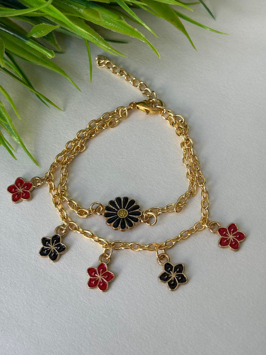 Daisy Floral Charm Bracelet
