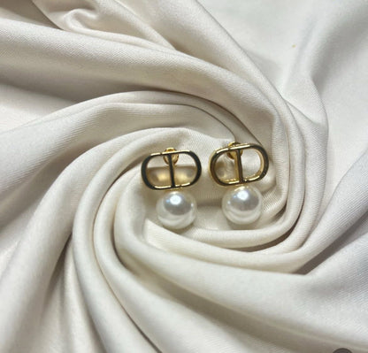 CD Pearl Earrings