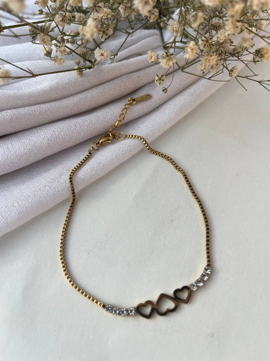 Delicate Heart Bracelet