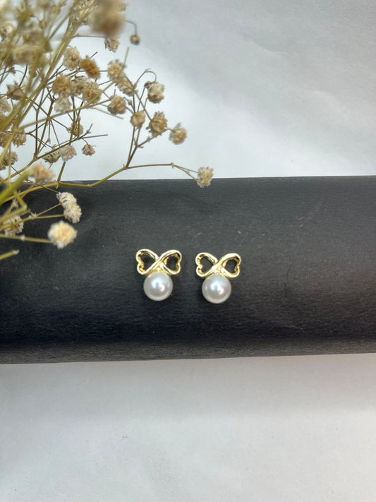 Eternal Pearl Stud Earrings