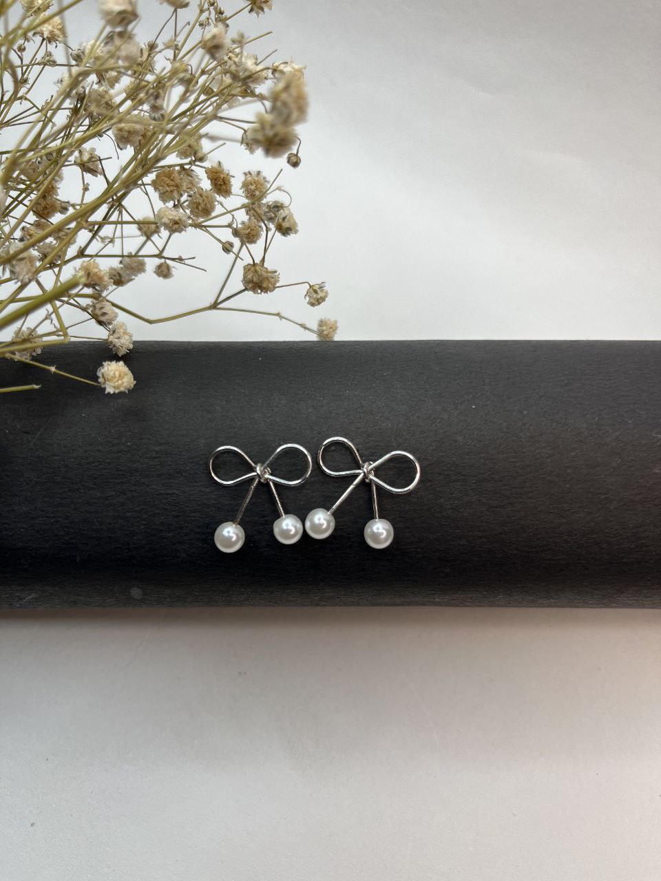 Elegant Bow Pearl Earrings