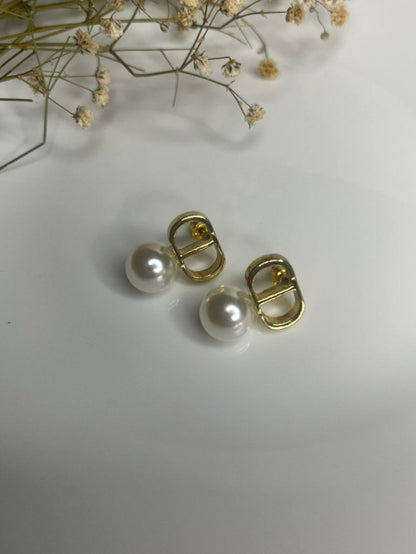 CD Pearl Earrings