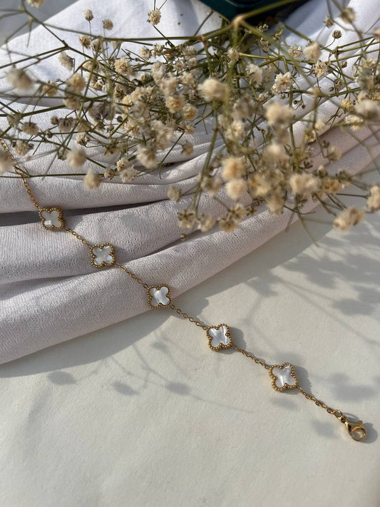 White & black Clover Bracelet
