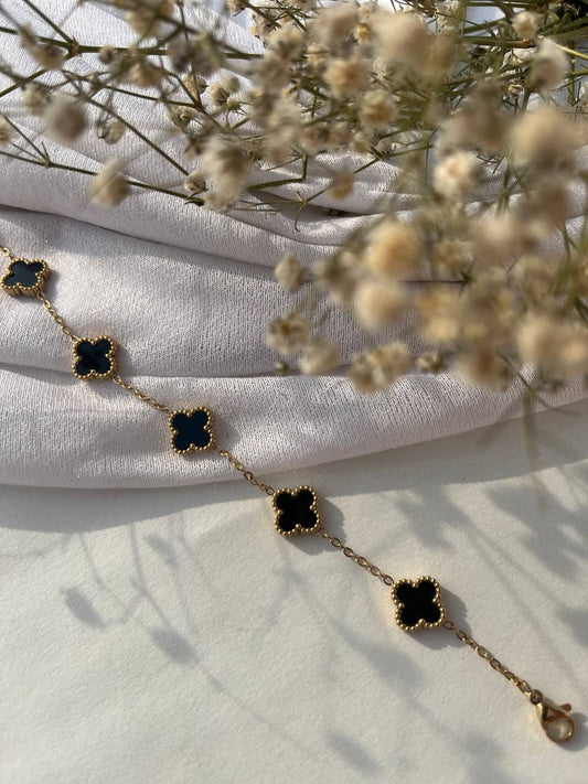 White & black Clover Bracelet